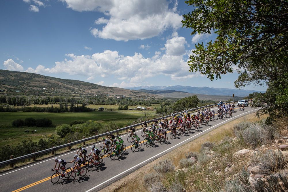 The peloton heads back down towards the Heber Valley
