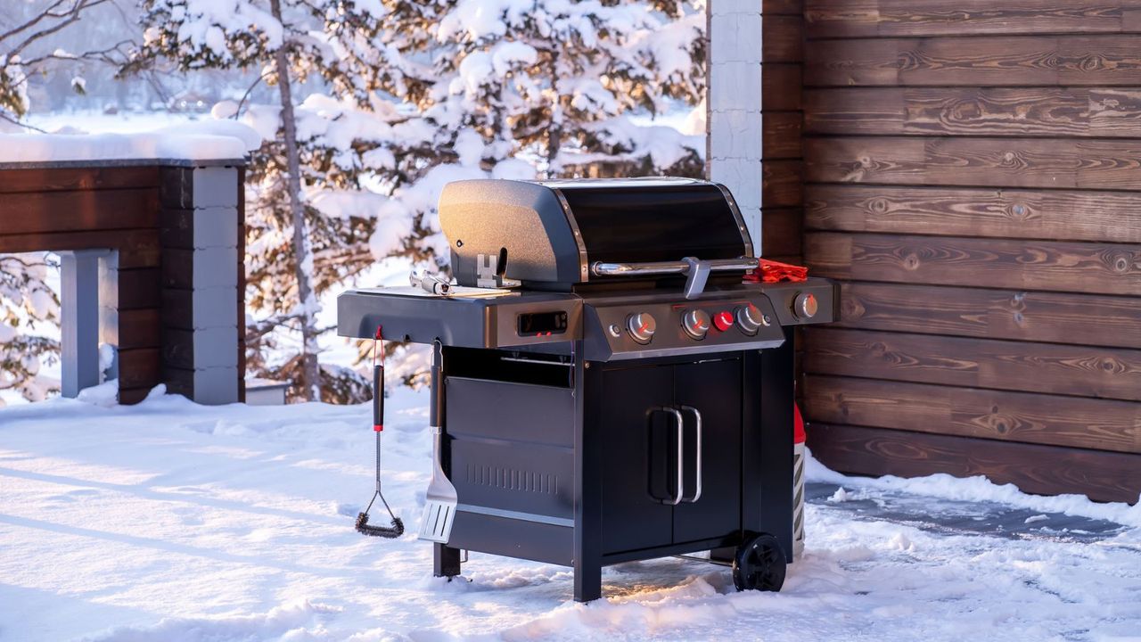 Gas grill in snow 