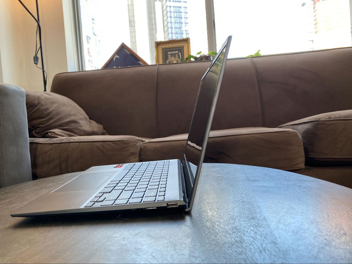 Asus ZenBook 13 (AMD)
