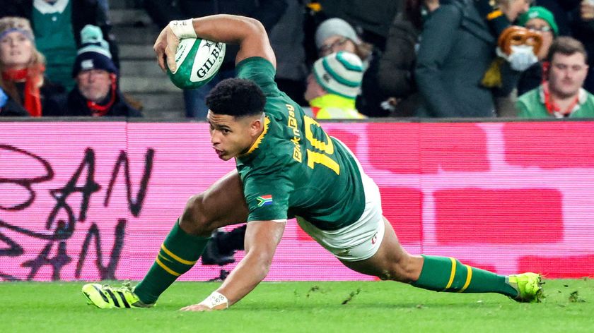 Sacha Feinberg-Mngomezulu of South Africa dives over to score his side&#039;s fourth try during the Quilter Nations Series 2025 match between Ireland and South Africa at the Aviva Stadium in Dublin. 
