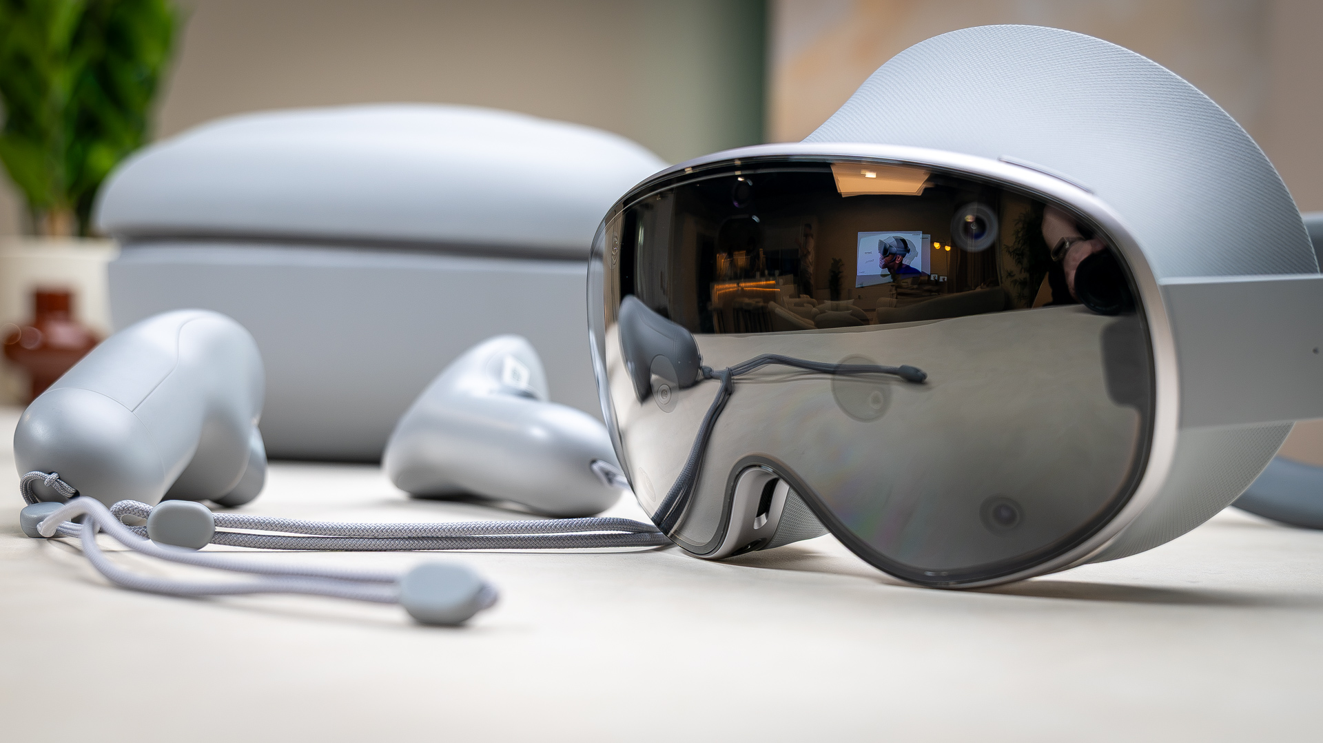 Samsung Galaxy XR review images