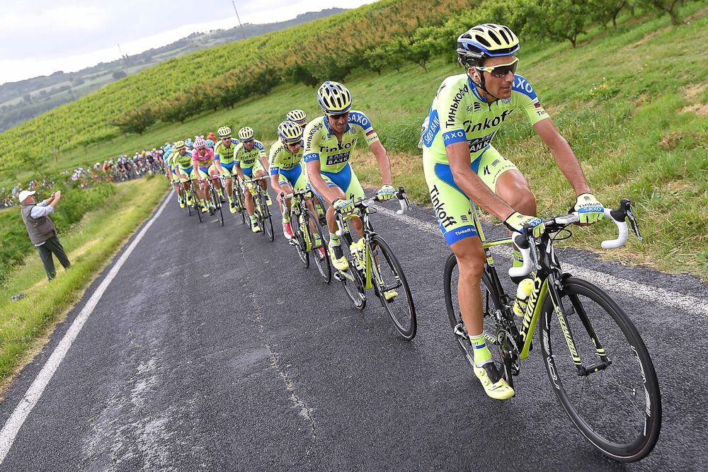 Tinkoff lines it out for Contador.
