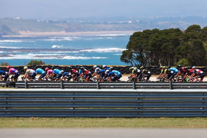 The wind picked up for the men's race on stage 1 of the 2019 Jayco Herald Sun Tour