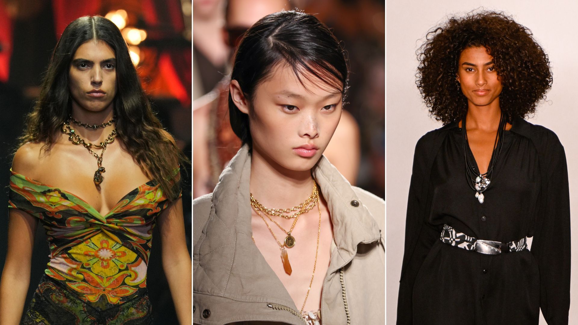 Modelli indossano gioielli con charm sul catwalk primavera/estate 2026