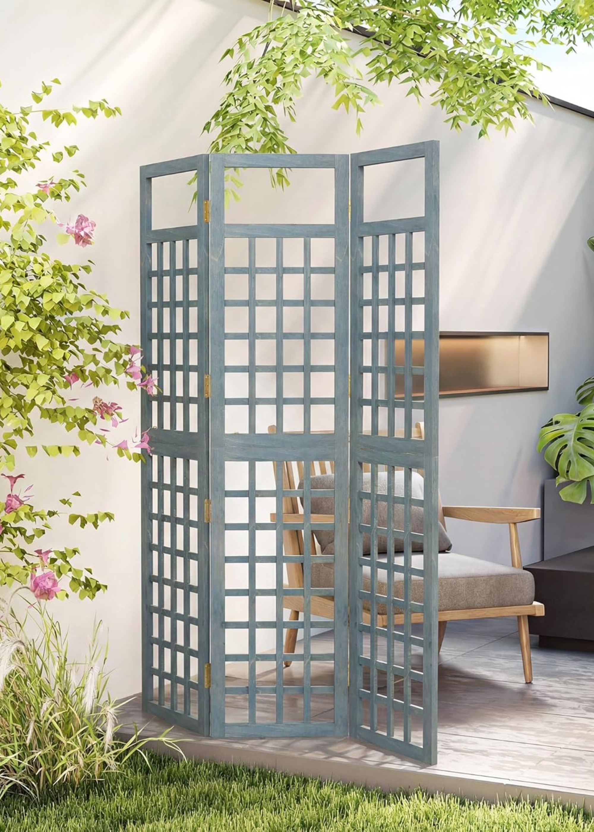 This Foldable Outdoor Privacy Screen Is Also a Chic Trellis |