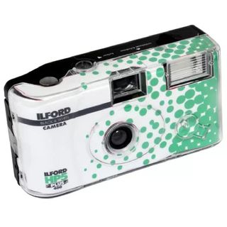 Product shot of Ilford HP5 Plus B&W Single-Use Film Camera, one of the best disposable cameras