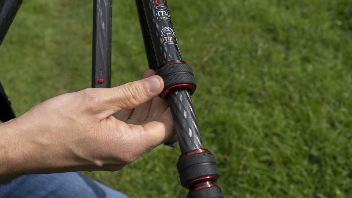 Manfrotto 190 Go! Tripod review: image shows closeup of tripod