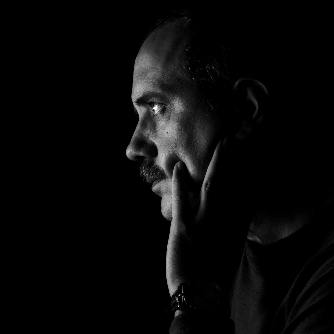 Black-and-white portrait of the photographer Javier Rup&amp;eacute;rez