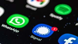 WhatsApp and Signal app icons