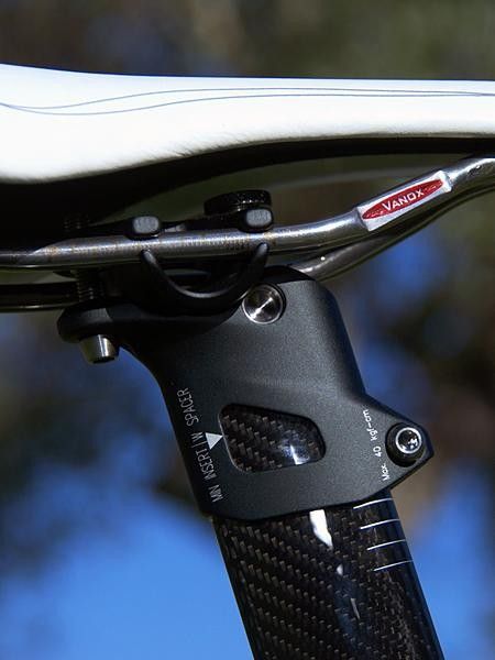 The newly refined seatmast head is far cleaner looking and offers 10mm or 23mm of setup simply by flipping the clamp hardware 180 degrees.