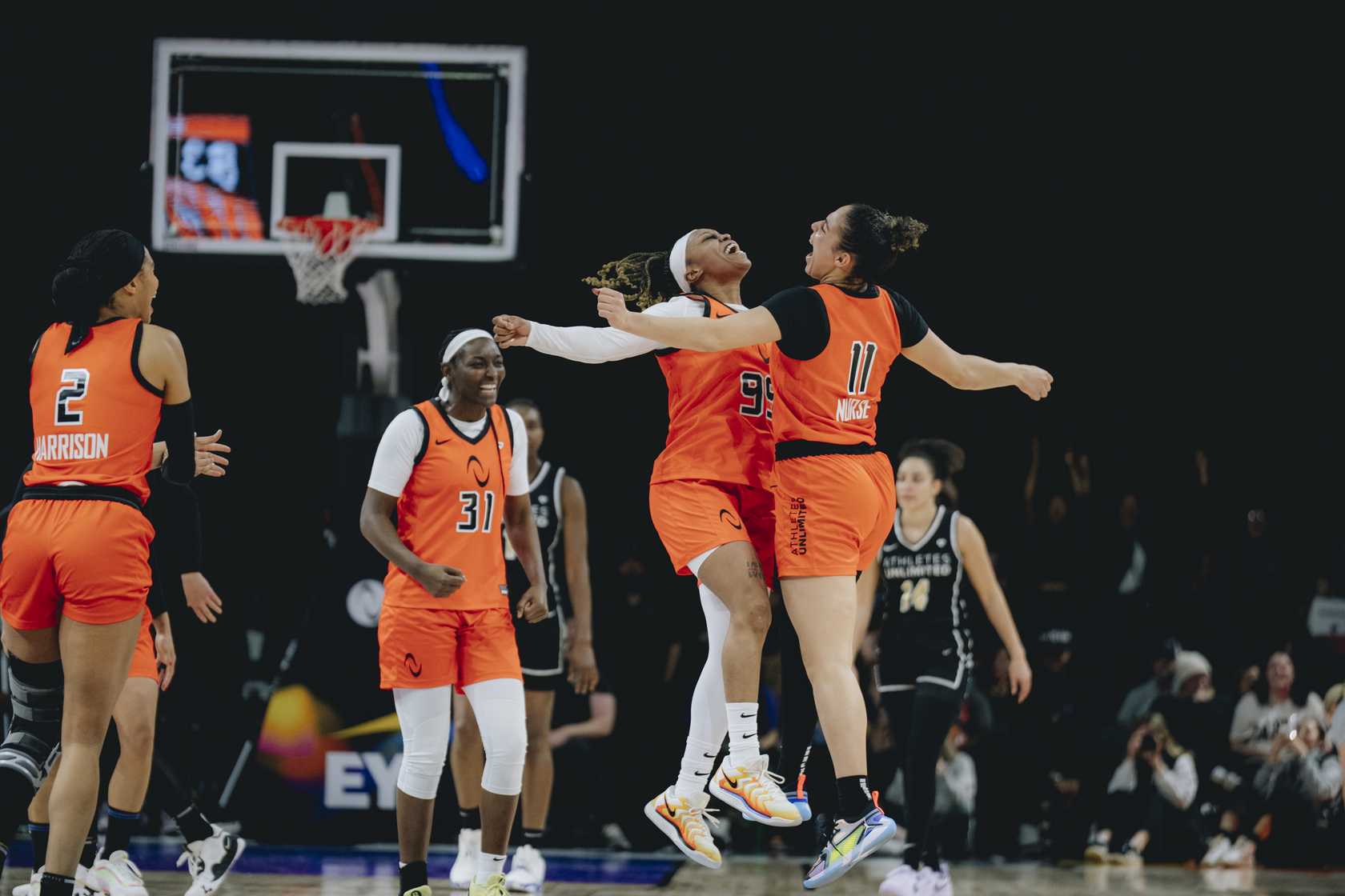 Women&#039;s basketball game on the Swerve Sports FAST channel