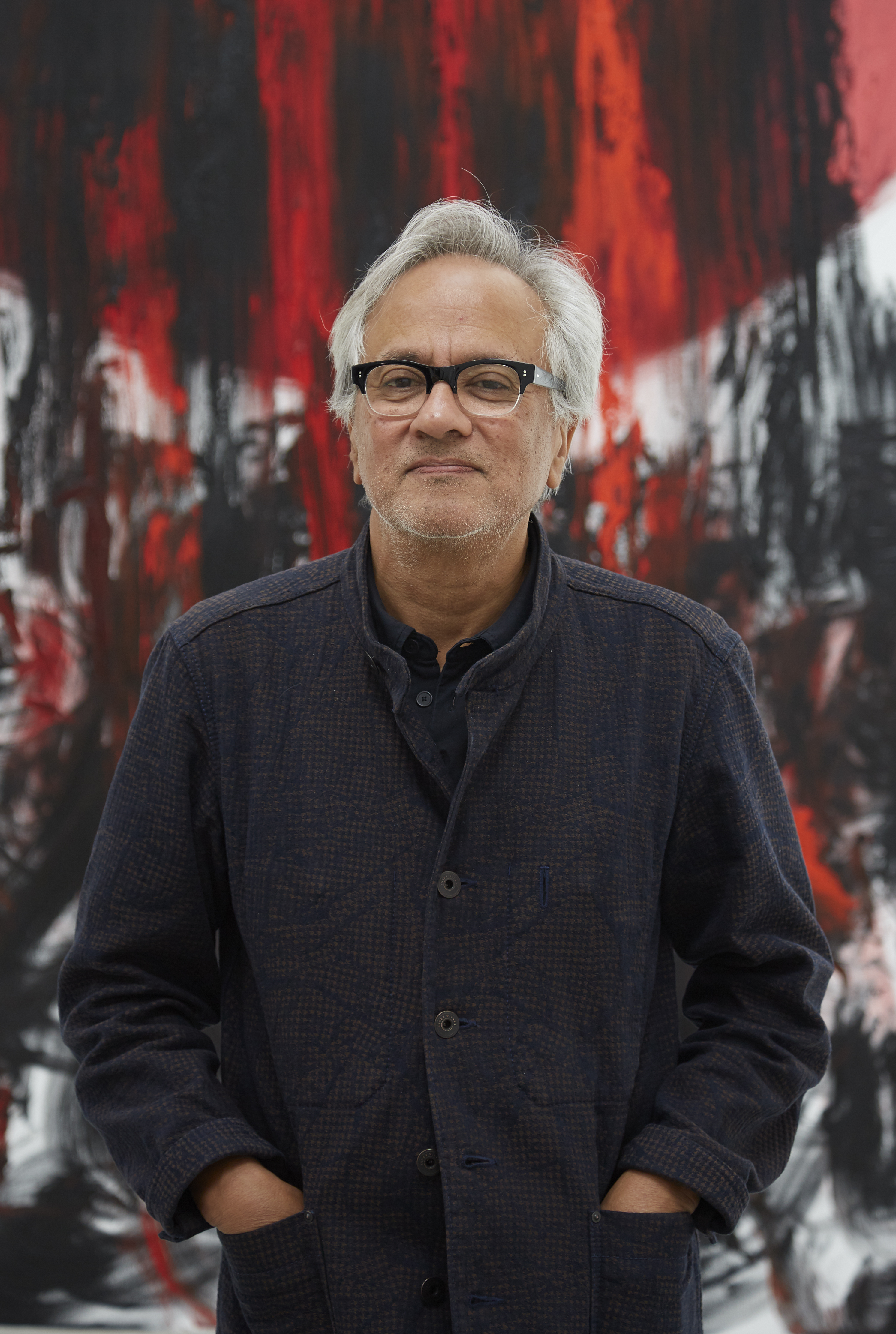 large anish kapoor sculptures at the hayward gallery