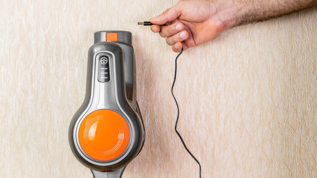 Are cordless vacuum cleaners worth it? Here are the pros and cons Tom