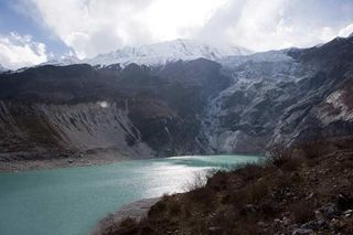 highest-himalayan-mountain-manaslu-8-100809-02