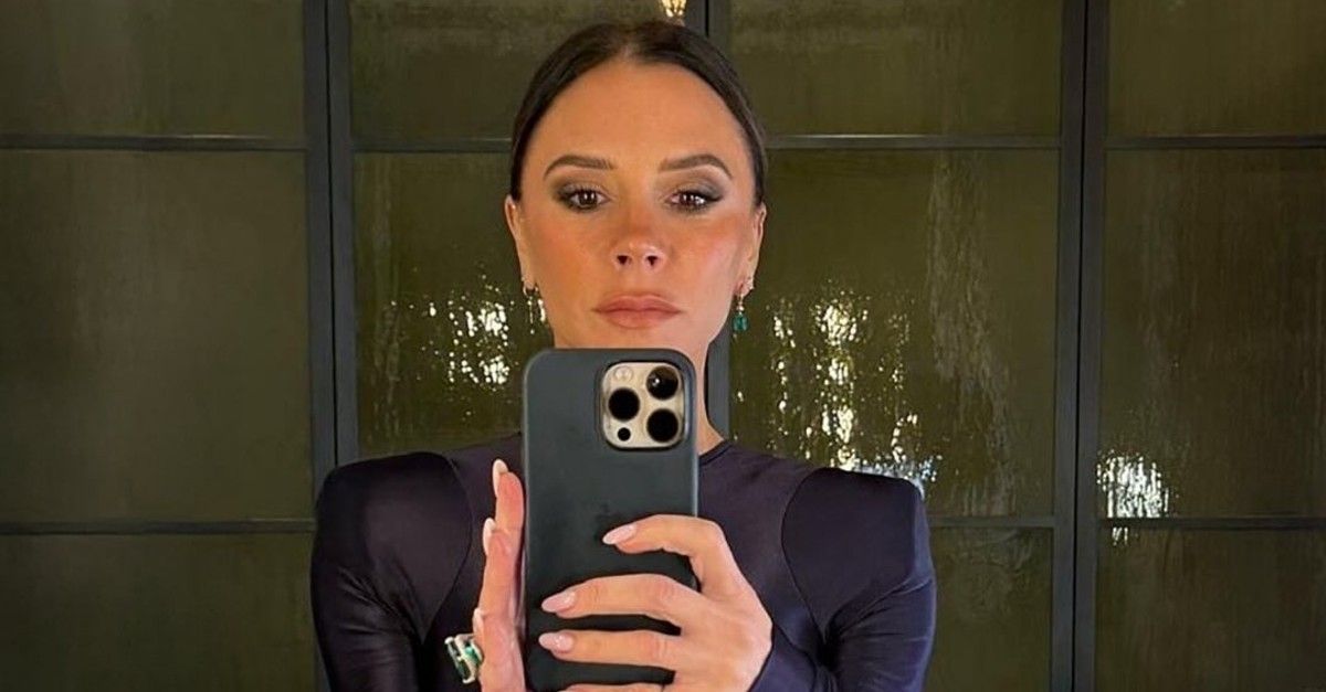 L'un de ces eye-liners approuvés par Victoria Beckham se vend toutes les 30 secondes : il est temps de rejoindre la fête