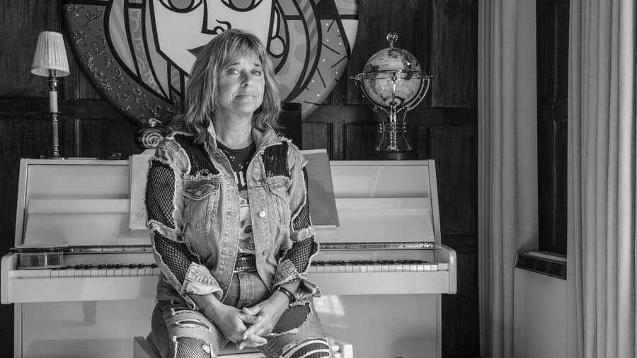 Suzi Quatro pictured at home