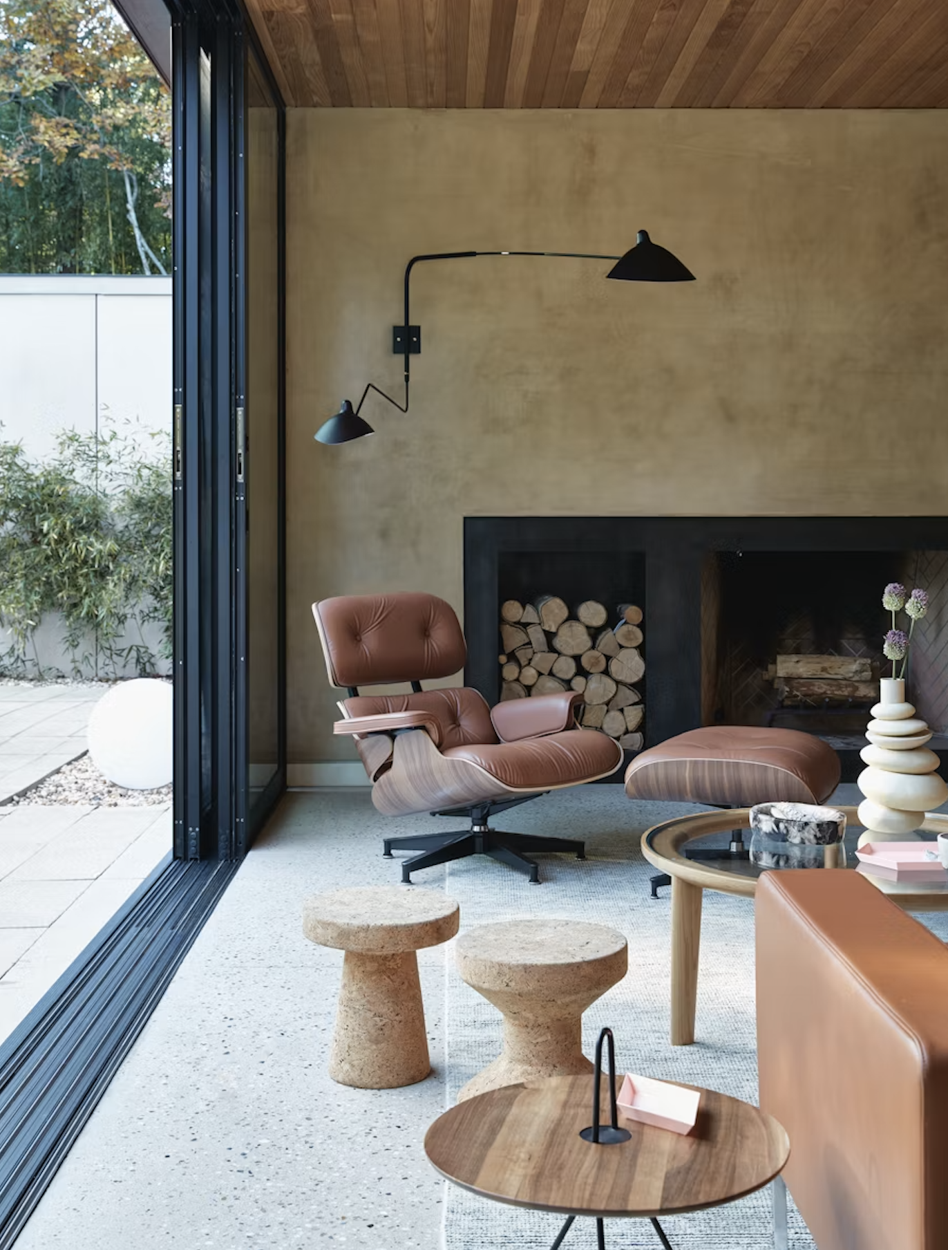 serge mouille sconce