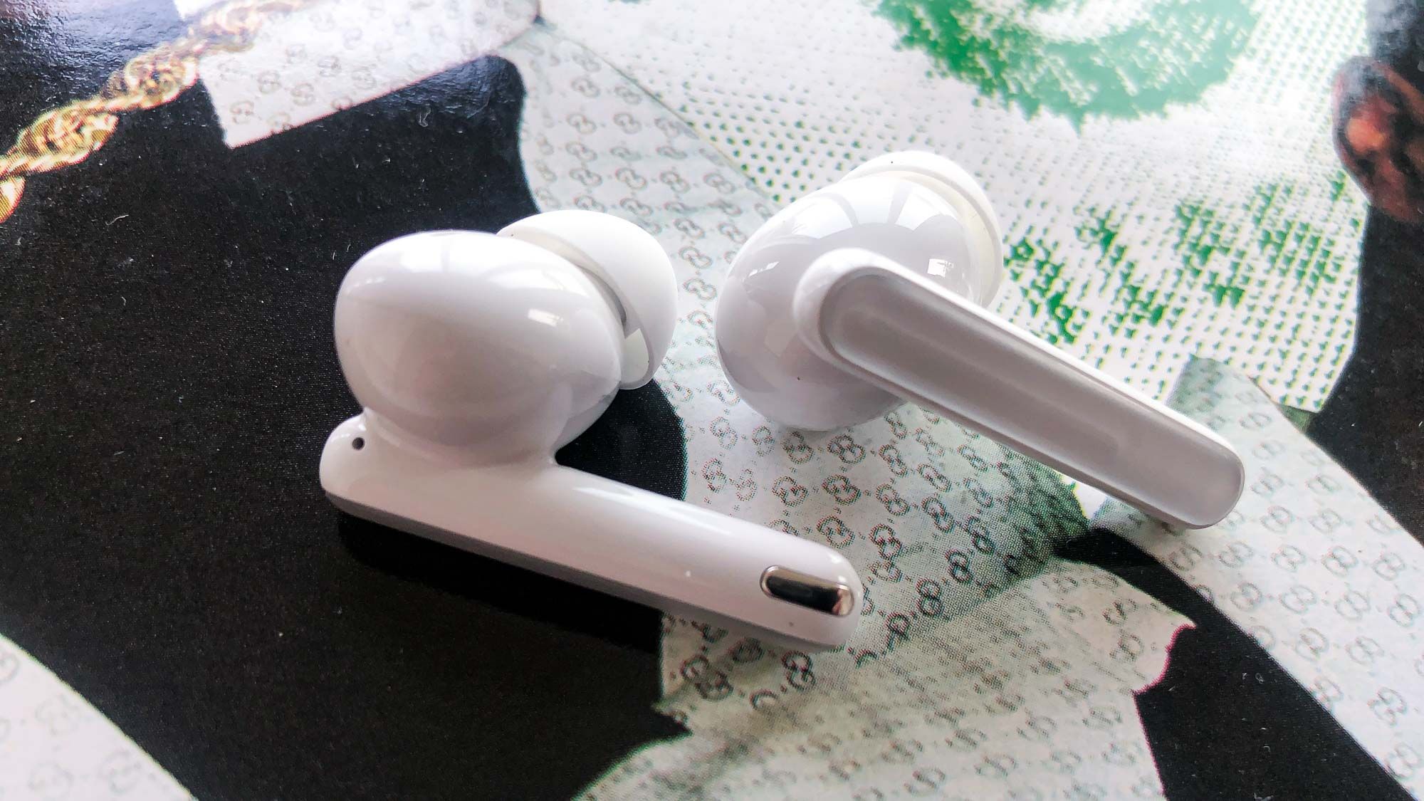 Oppo Enco Free2 review: AirPods lookalike are a pocket-friendly