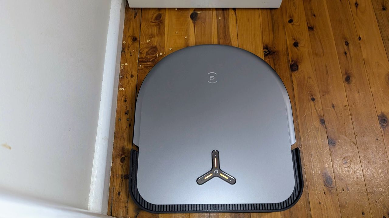 Ecovacs X5 Pro Omni robovac mid vacuum pass