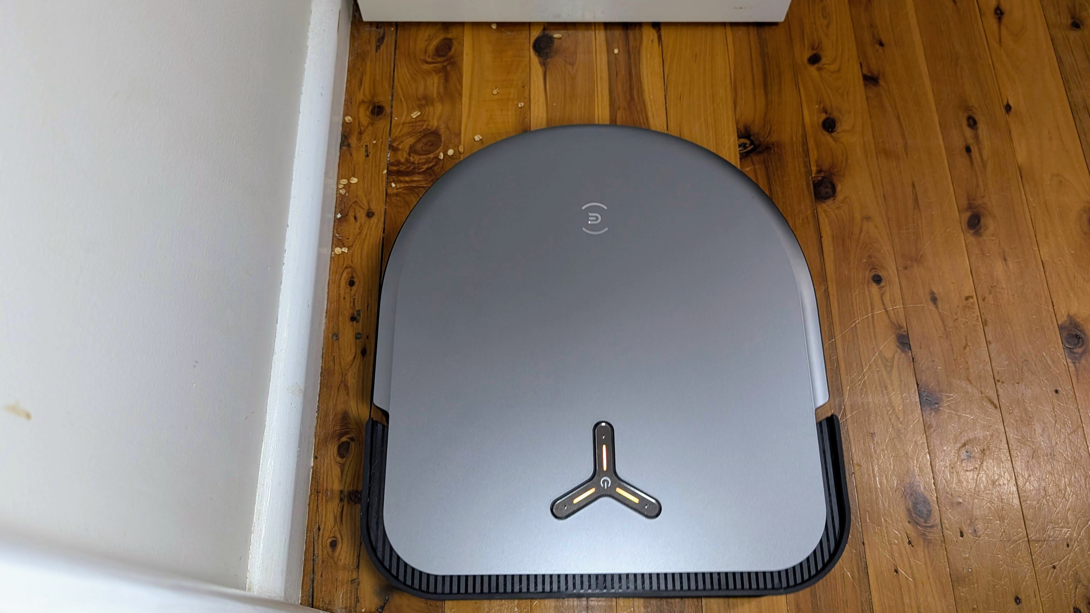 Ecovacs X5 Pro Omni robovac mid vacuum pass