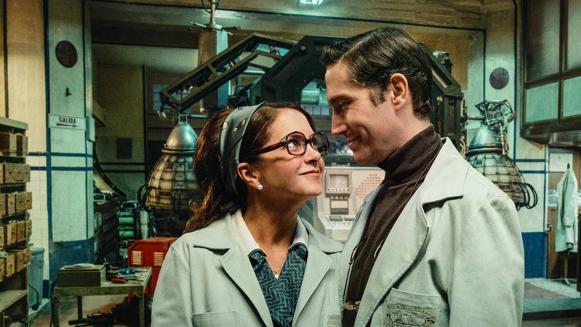 Lucero as Dr. Nora Cervantes and Benny Ibarra as Dr. Héctor Esquivel in "Our Times" on Netflix