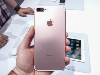 Rose Gold iPhone 7 Plus