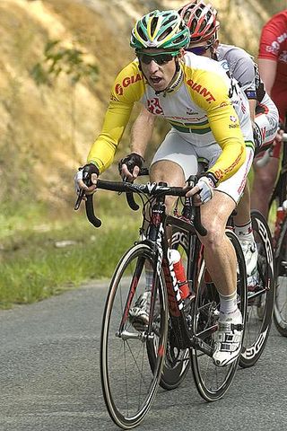 Peter McDonald (Drapac Porsche) on the climb out of Lilydale.