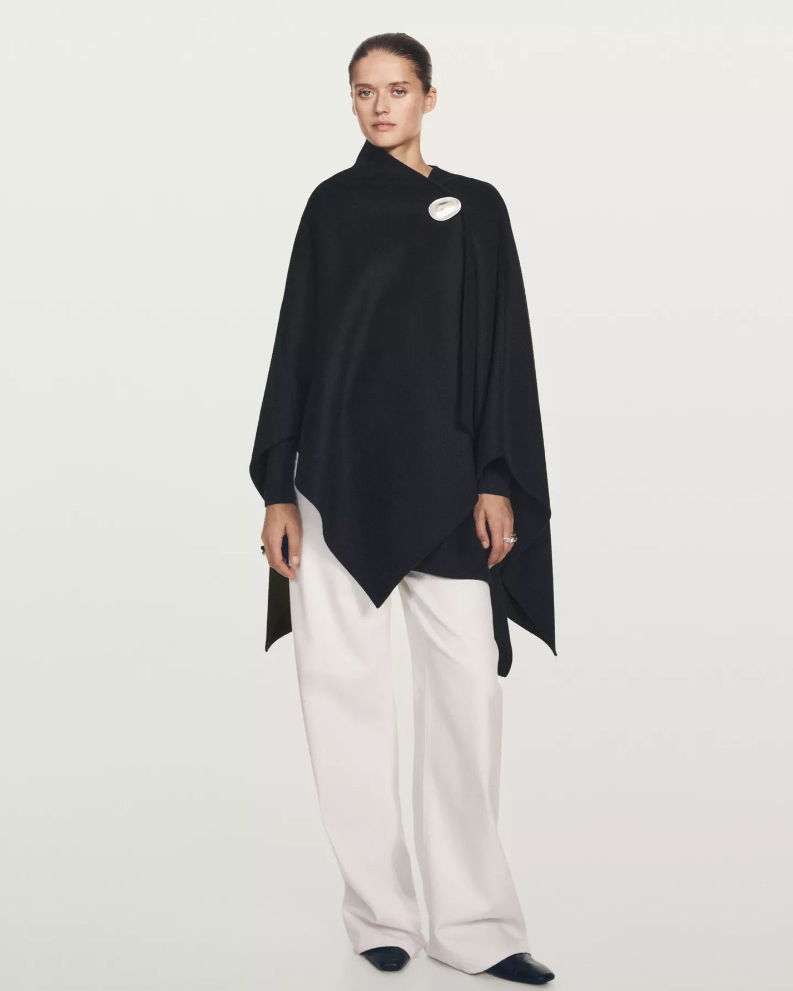 Massimo Dutti Wool Blend Felt Textuerd Cape