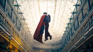 Superman and Lois kissing in Superman