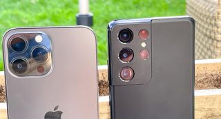 iPhone 13 Pro Max vs. Galaxy S21 Ultra