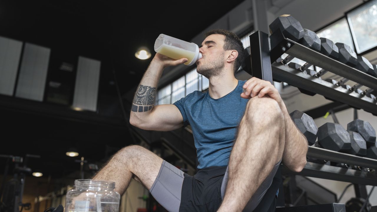 The best time to drink protein shakes, according to experts Fit&Well
