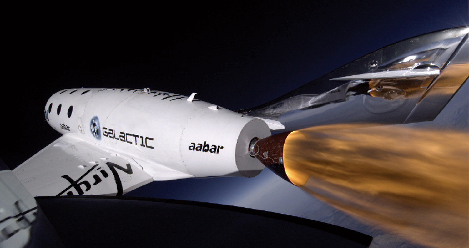 Virgin Galactic&#039;s SpaceShipTwo space plane rockets through the stratosphere at 71,000 feet, its highest flight yet, during its third powered test flight on Jan. 10, 2014. The supersonic flight occurred over California&#039;s Mojave Air and Space Port.