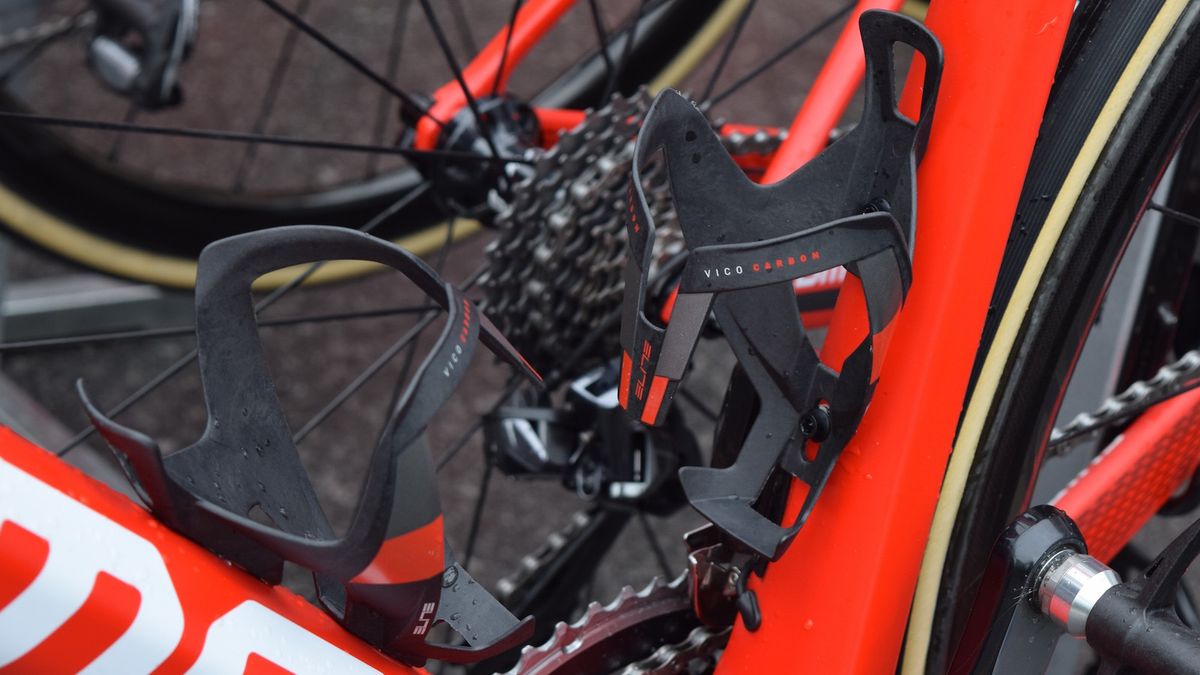 BMC rode with the slick looking Elite Vico Carbon bottle cages