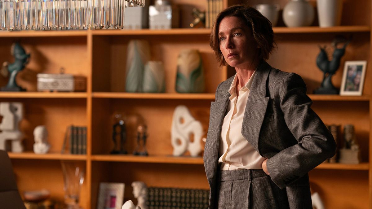 Julianne Nicholson as Sinatra in Paradise 