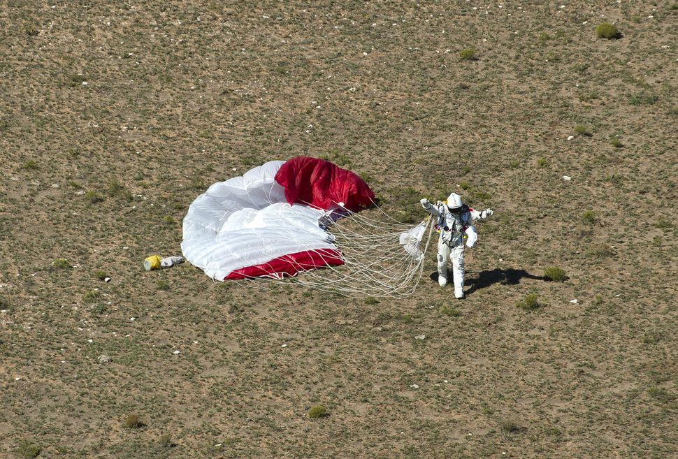 Photos: Daring Skydiver Makes Record 24-Mile Supersonic Jump | Space