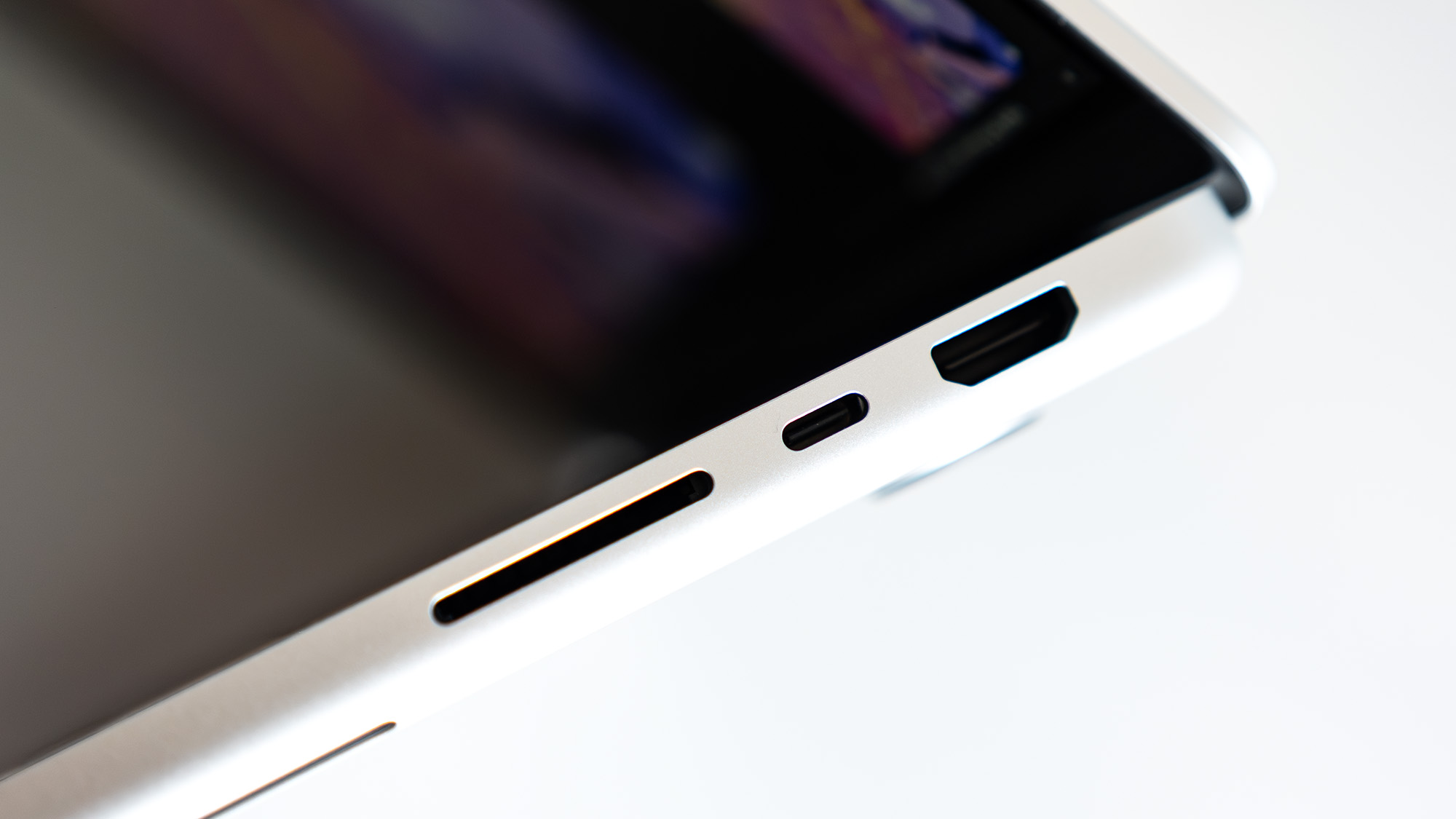 MacBook Pro 14 M5 Max