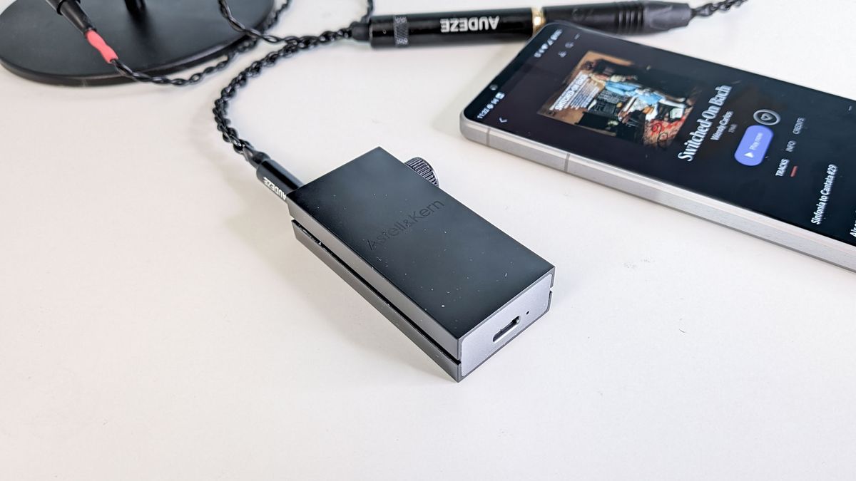 Astell and Kern HB1