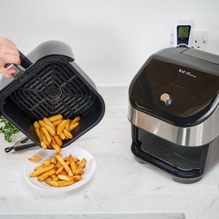 Image of Instant Vortex used to cook fries