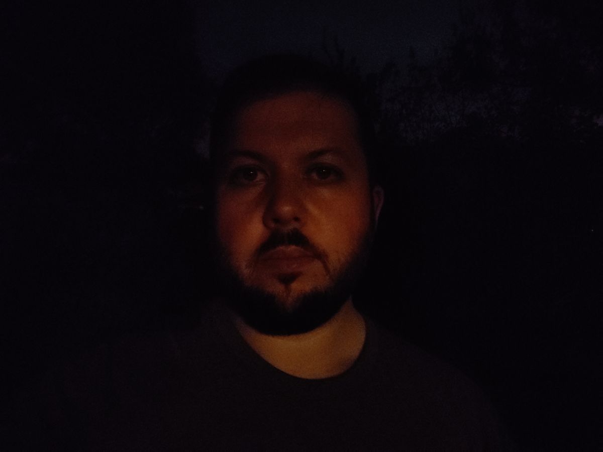 Nothing Phone 1 camera sample extreme low light selfie