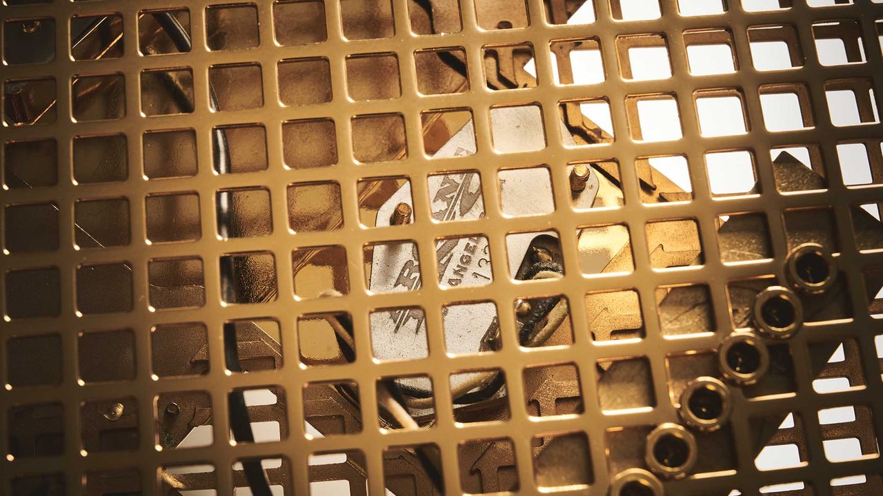 Trussart Gold Caged Steelcaster