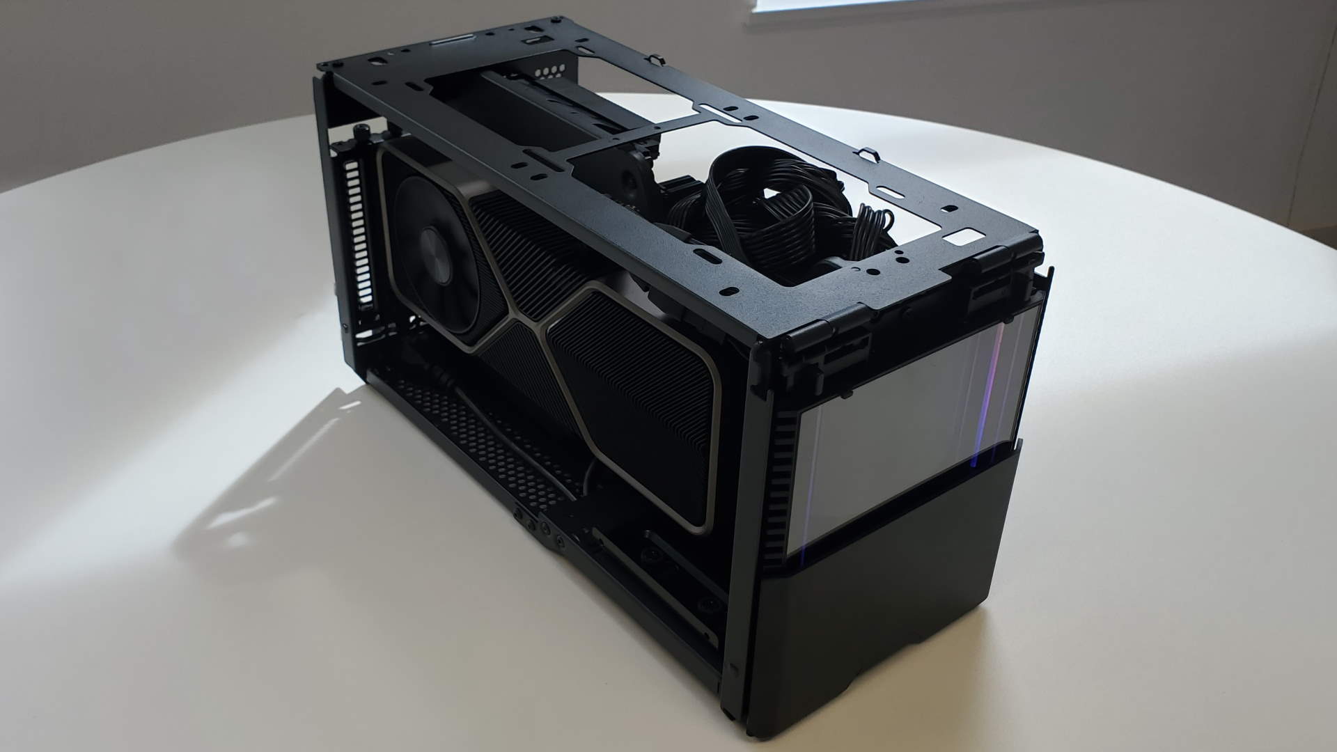 Phanteks Evolv Shift XT pc case