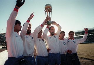 Nacional players celebrate after winning the Intercontinental Cup in 1988.