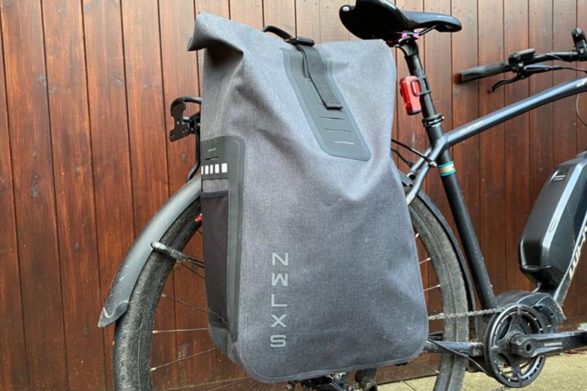 Image shows the New Loox Varo which is one of the best commuter cycling backpacks
