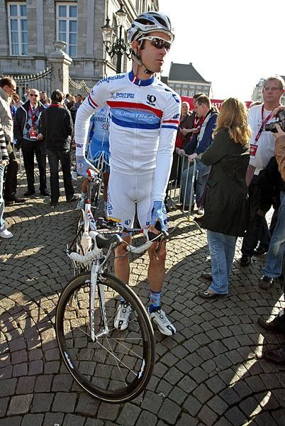 David Millar (Slipstream Chipotle - H30) before the start in his national champion outfit.