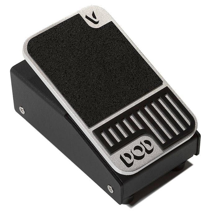 Five Inspiring Ways to Use a Volume Pedal GuitarPlayer