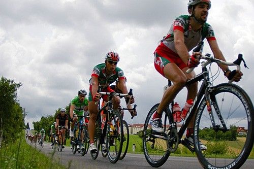 Markus Eibegger (Team Elk Haus) and his teammate Daniel Schorn.