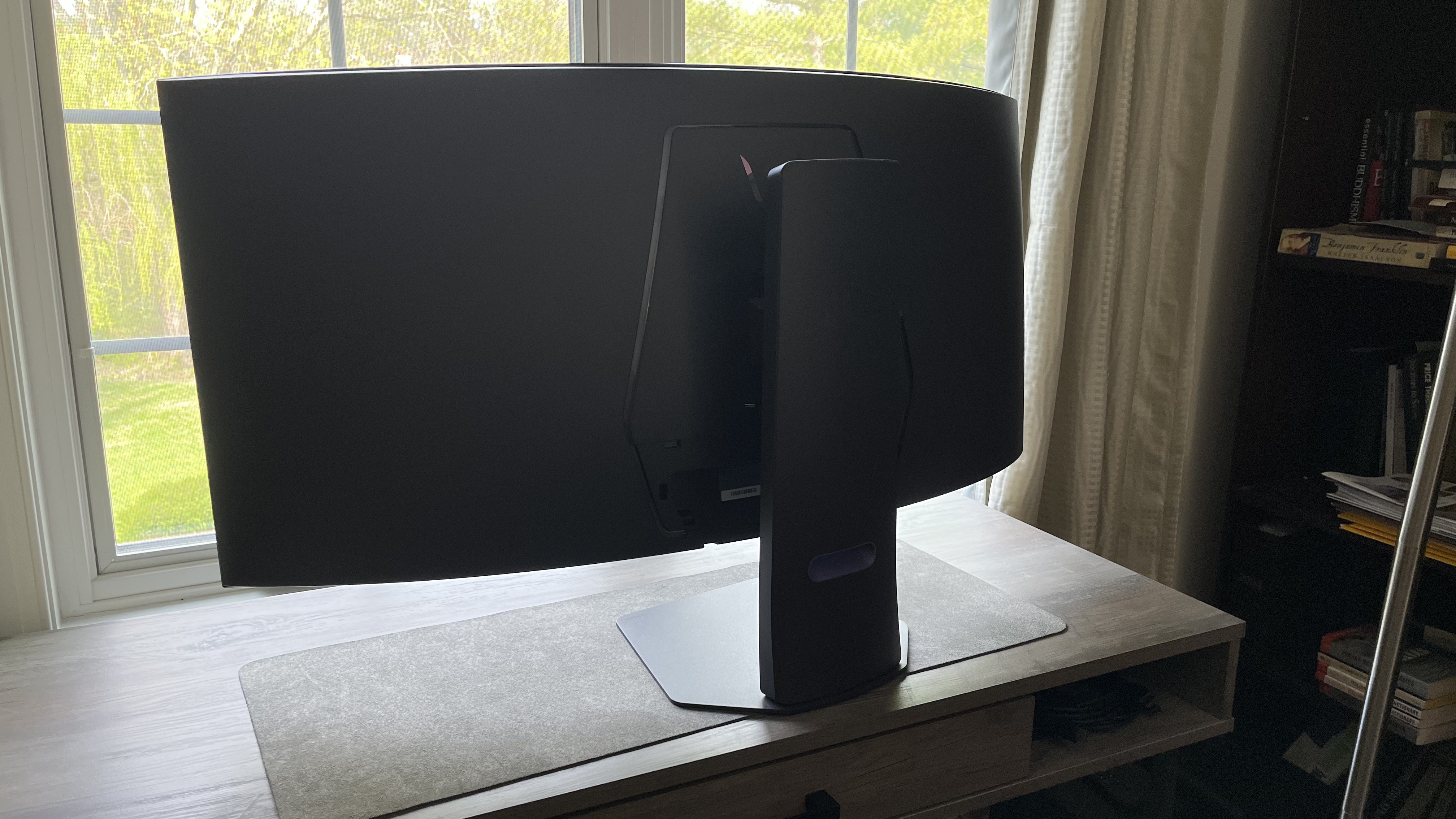 An LG Ultragear GX9 on a desk