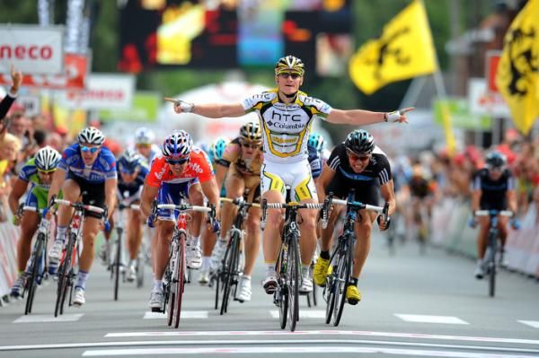 Andr&eacute; Greipel (HTC-Columbia) timed it perfectly to win over McEwen and Edvald Boasson Hagen (Sky)