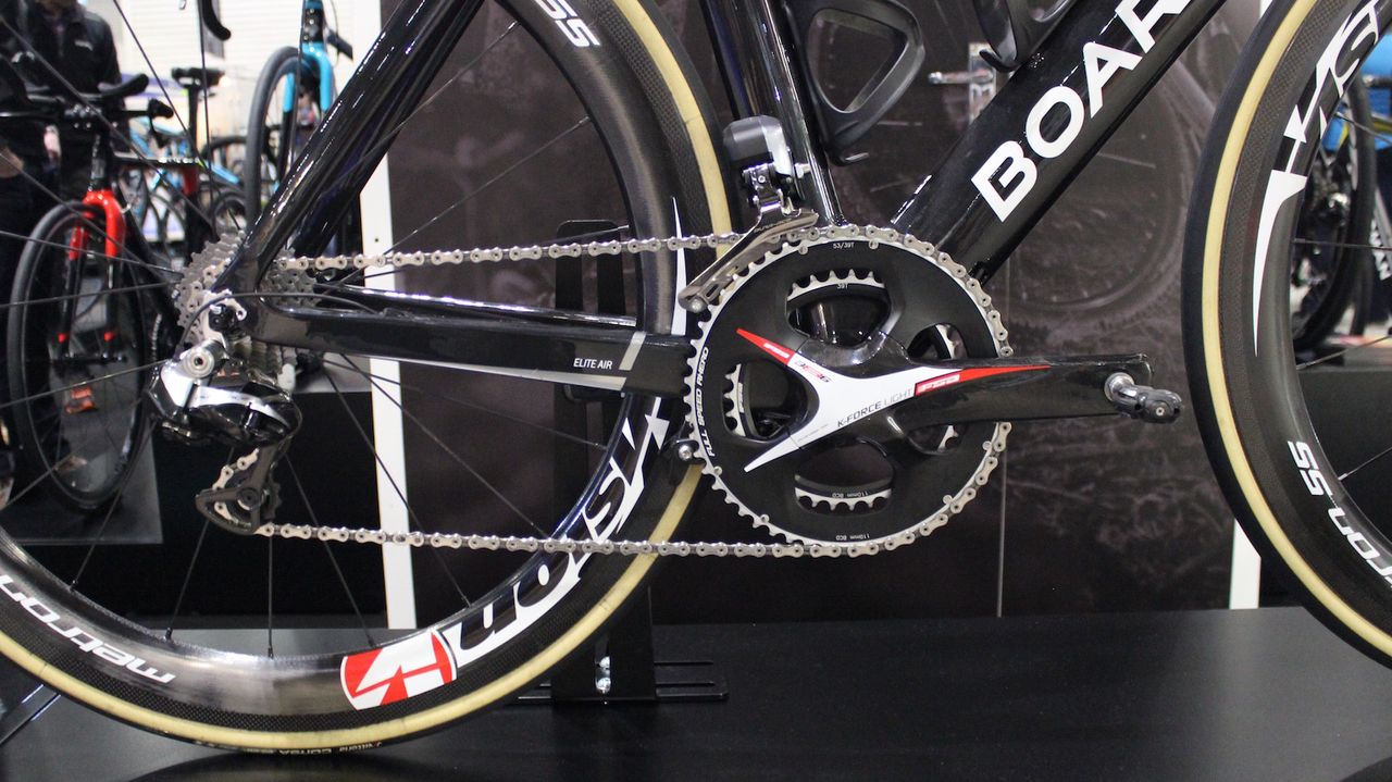 The bike features FSA K-Force Light cranks and Shimano Dura-Ace Di2 shifting