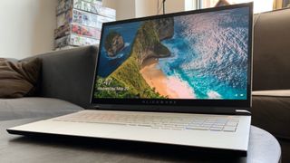 Alienware m17 R3